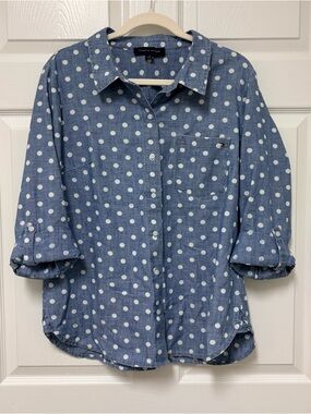 Tommy Hilfiger Blue and White Polka Dot Button-Down Shirt with roll up sleeves